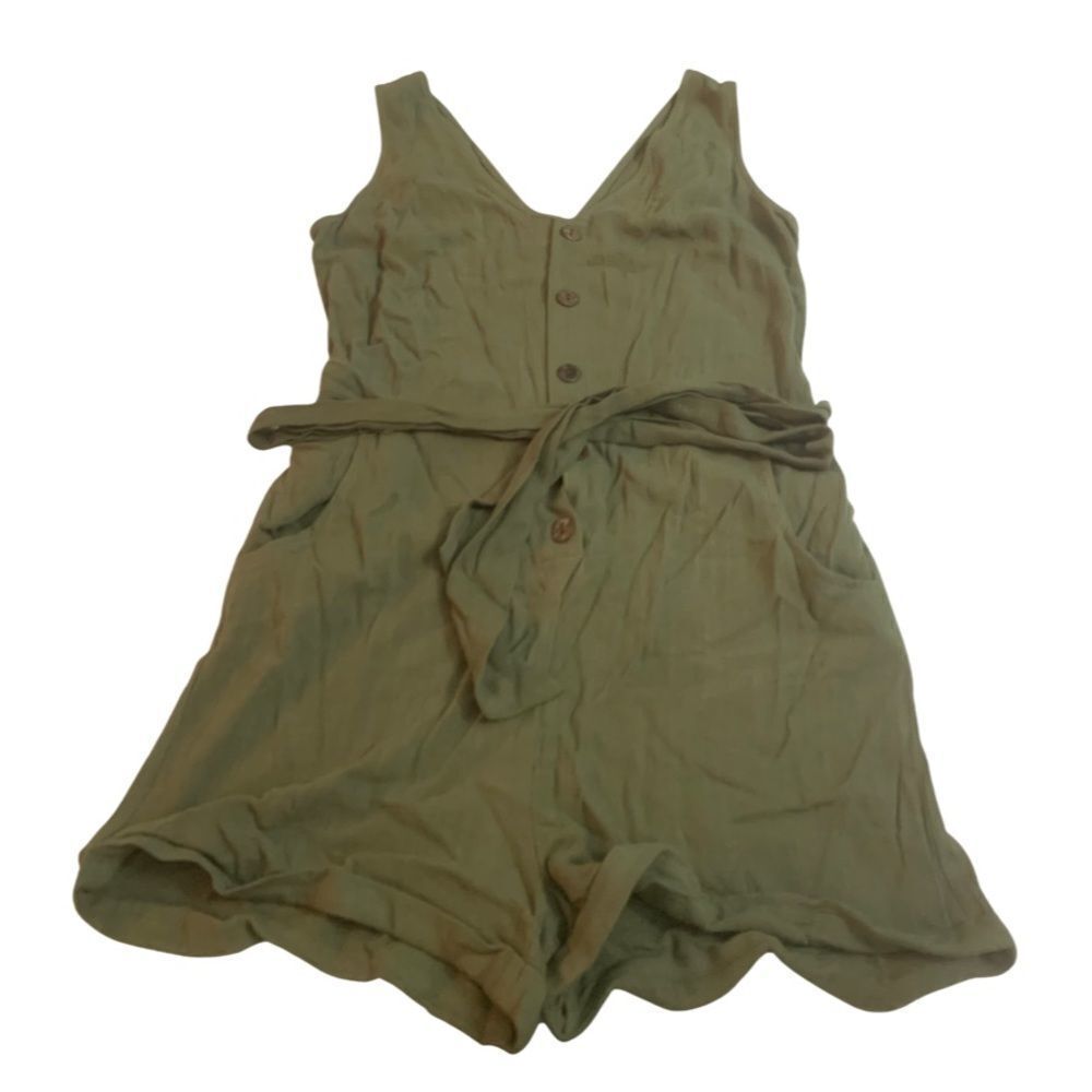 Cute khaki romper 